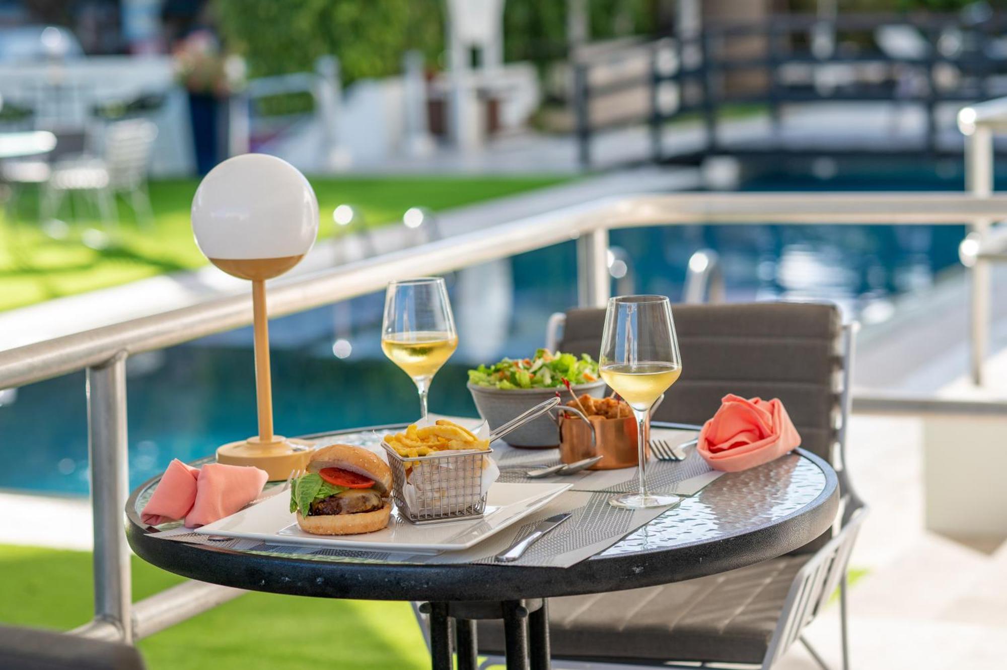 The Rockley By Ocean Hotels - Breakfast Included 布里奇敦 外观 照片