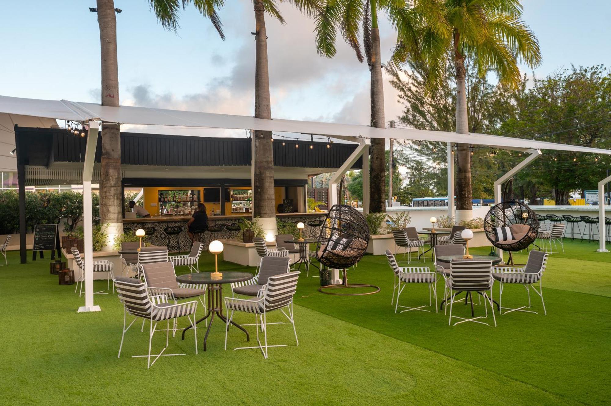 The Rockley By Ocean Hotels - Breakfast Included 布里奇敦 外观 照片