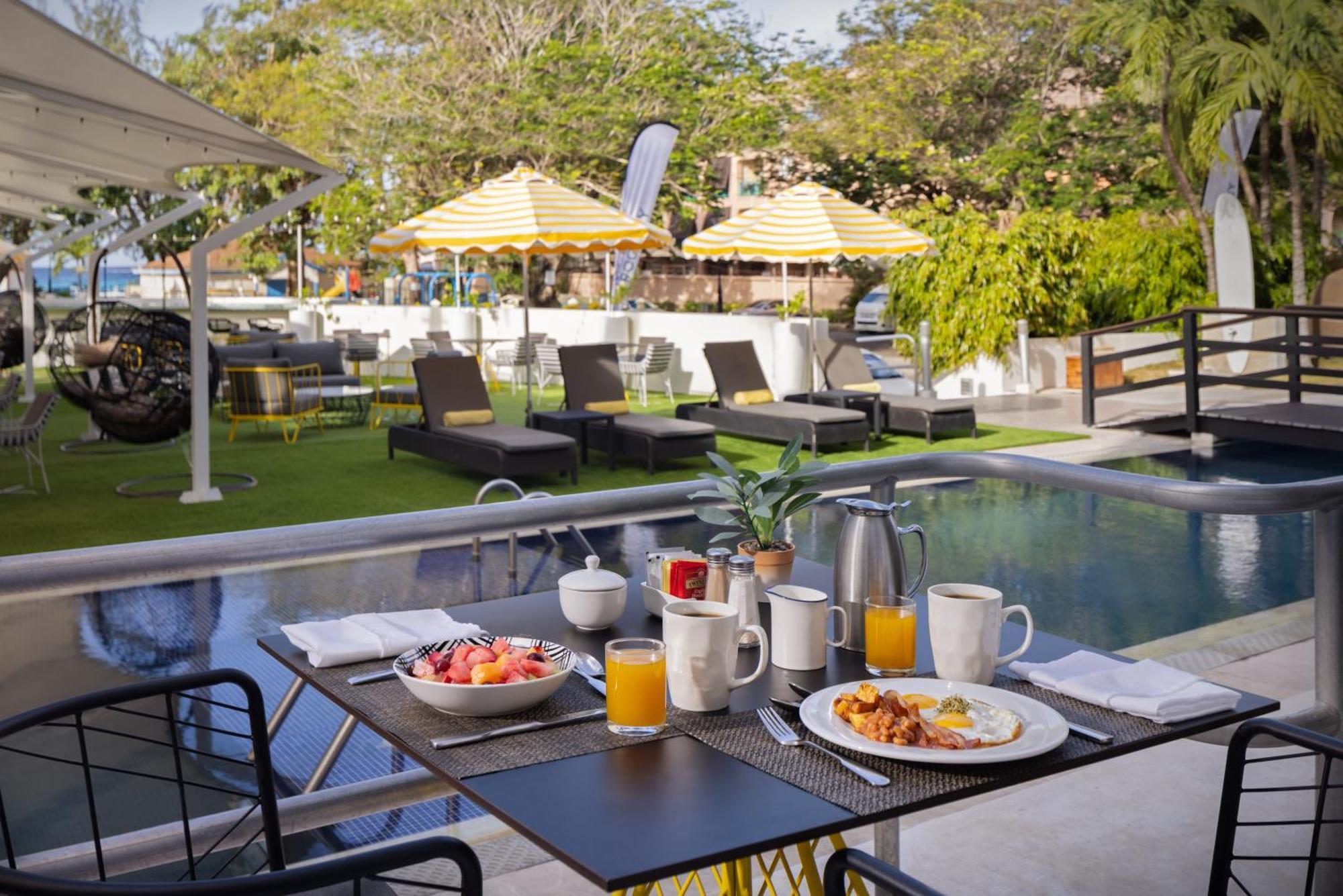 The Rockley By Ocean Hotels - Breakfast Included 布里奇敦 外观 照片